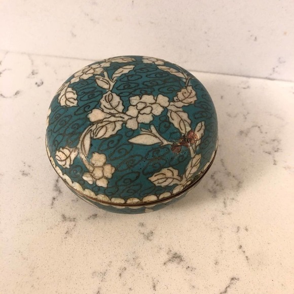Antique Chinese Cloisonne Lidded Trinket Box - Picture 1 of 10